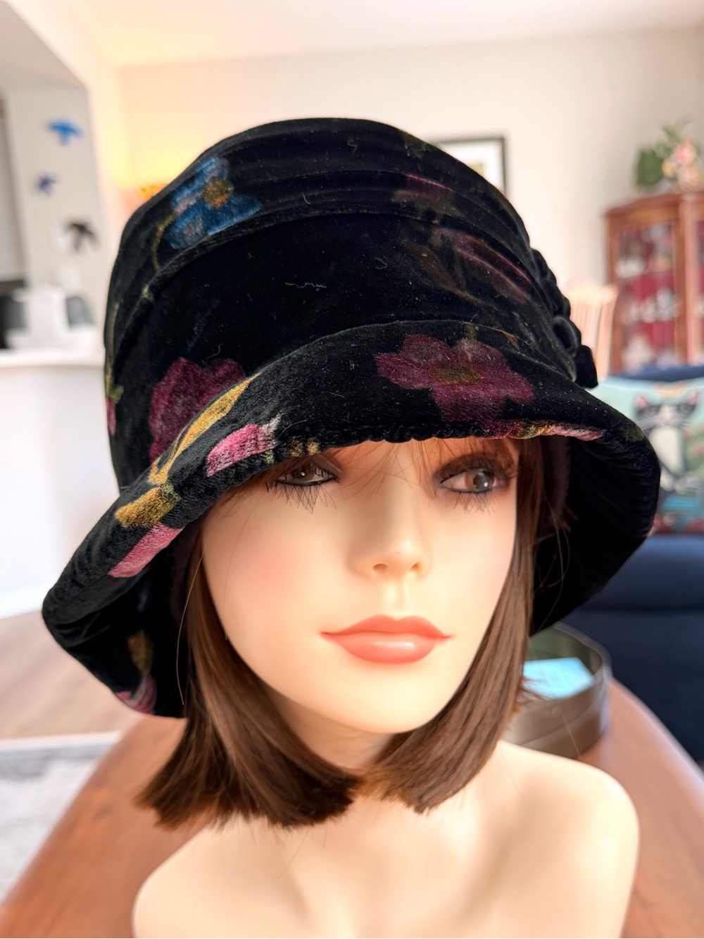 Black Floral Velvet Cloche Hat Sculptural Bucket Brim 22.5”
